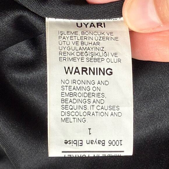 ODRELLA Black Party Dress Red ROSES Embroidered US 36 EU 34 A-Line Padded Cups - Picture 13 of 16